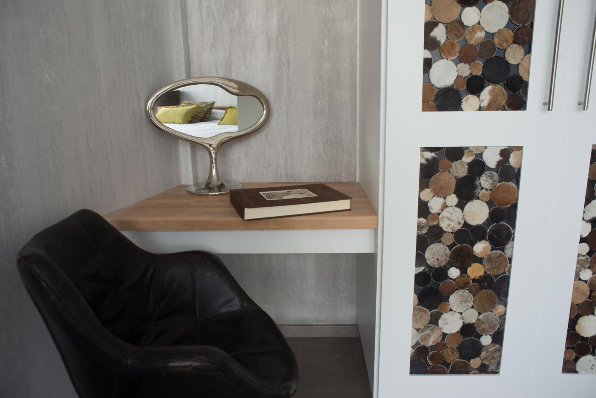 No1 Art B&B Au (Zurich) Bilik gambar